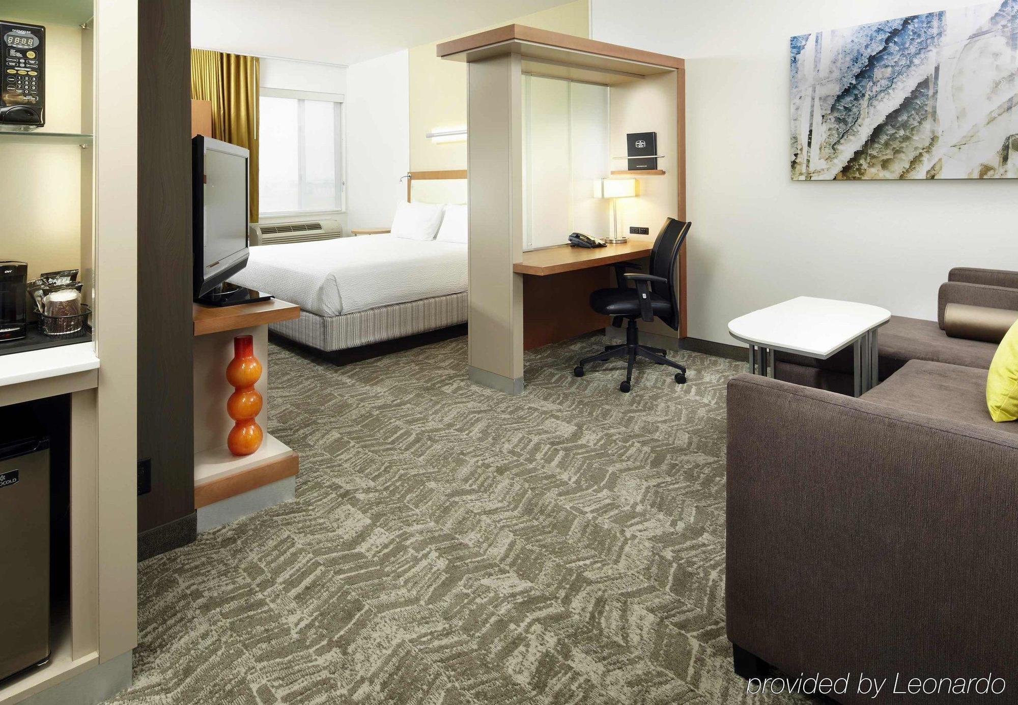 Springhill Suites By Marriott Chicago Waukegan/Gurnee Екстериор снимка